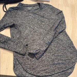 Athleta Gray Long Sleeve Shirt